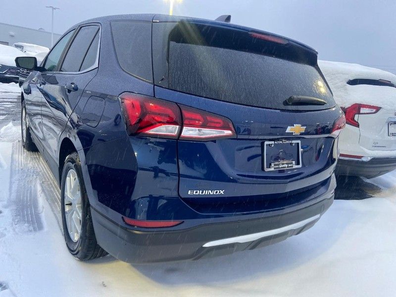 2023 Chevrolet Equinox LT photo 3