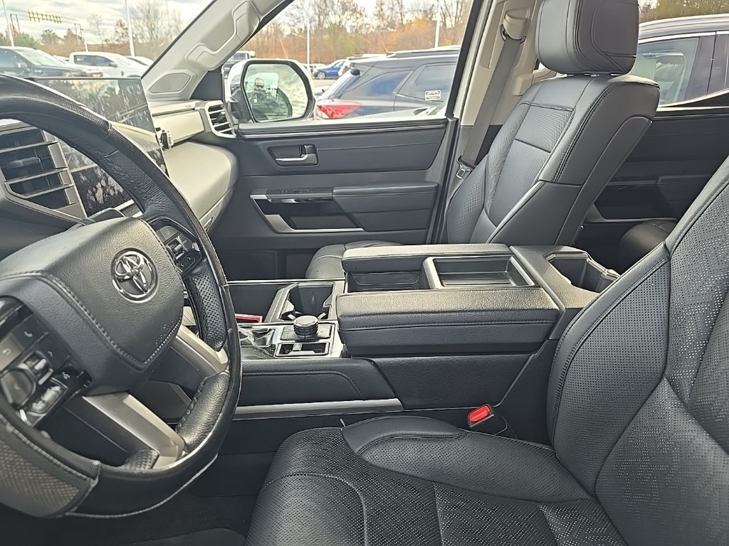 2023 Toyota Tundra Limited photo 2
