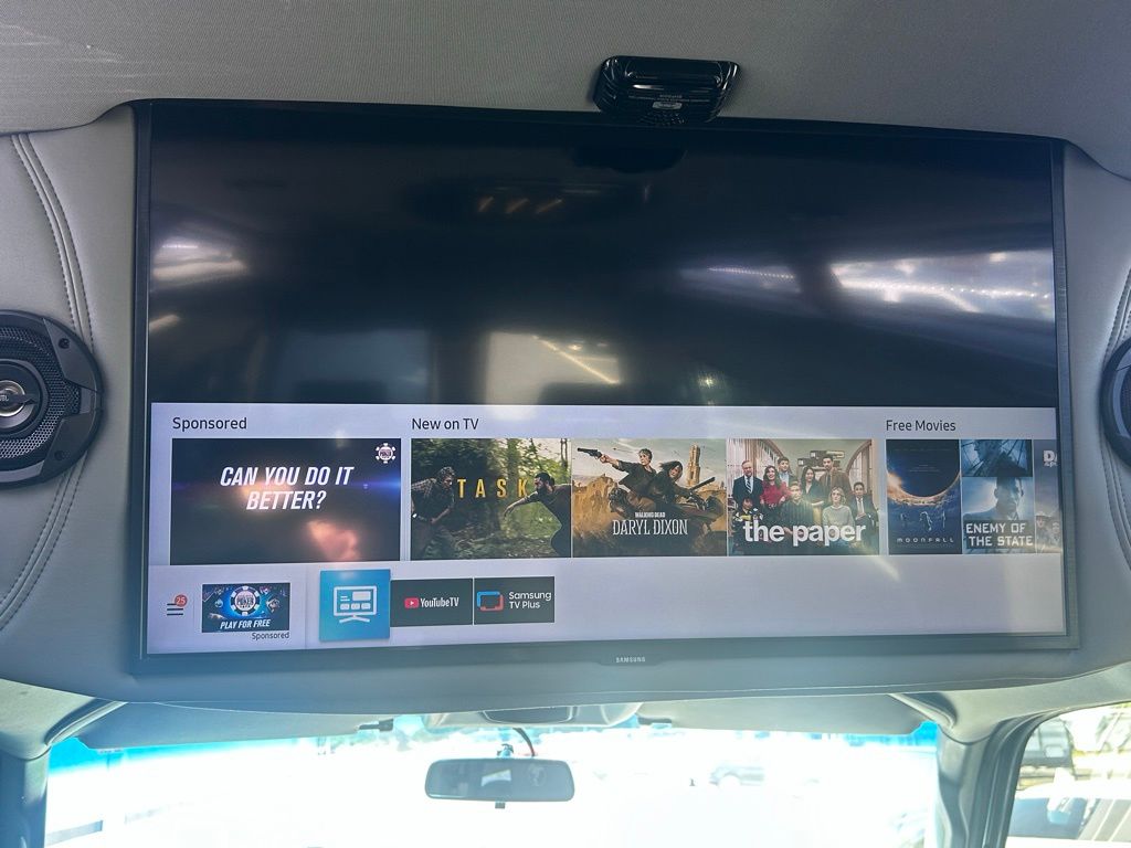 2018 Chevrolet Express Cargo photo 3