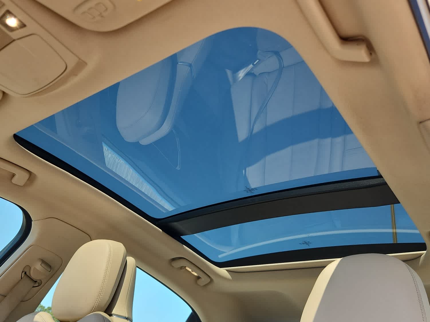 2019 Lincoln Continental Reserve photo 13