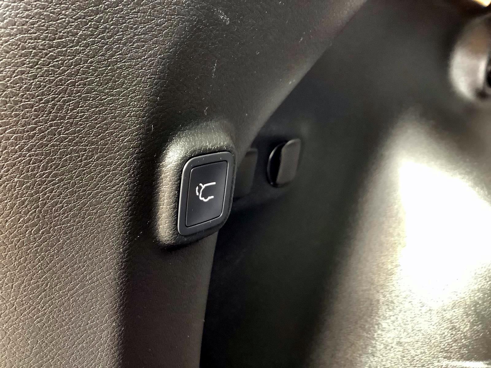 2022 Jeep Cherokee Limited photo 28