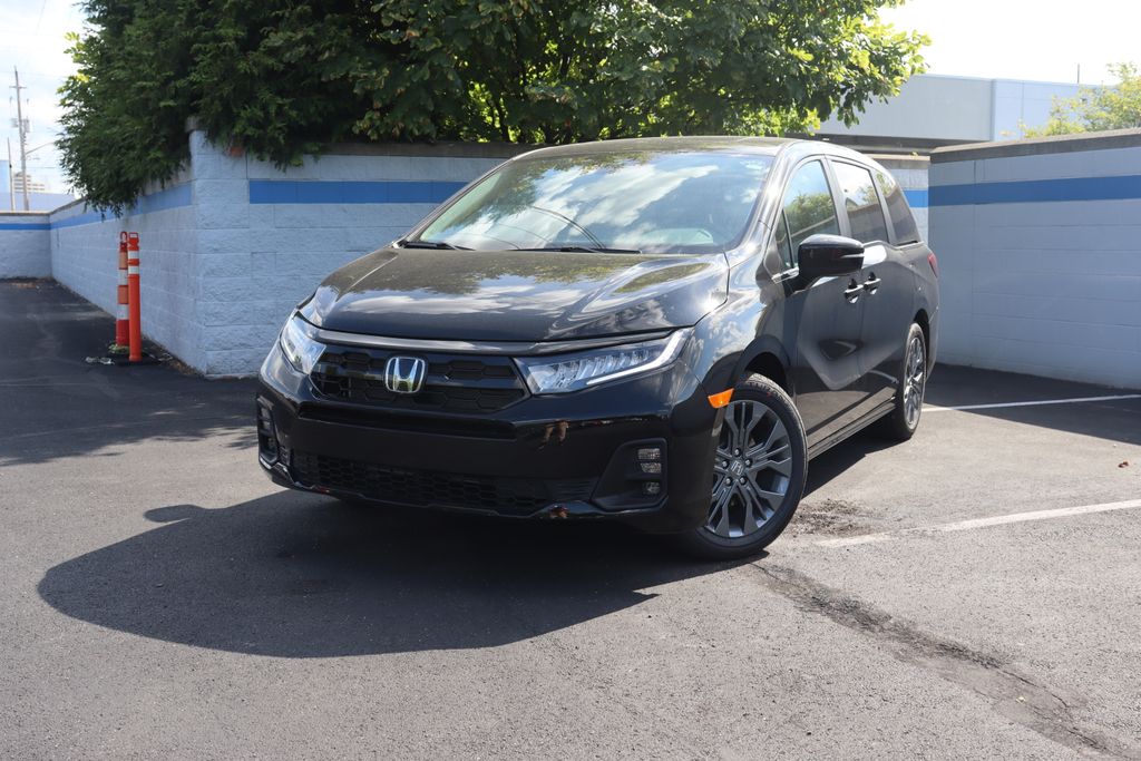 2026 Honda Odyssey Touring's photo