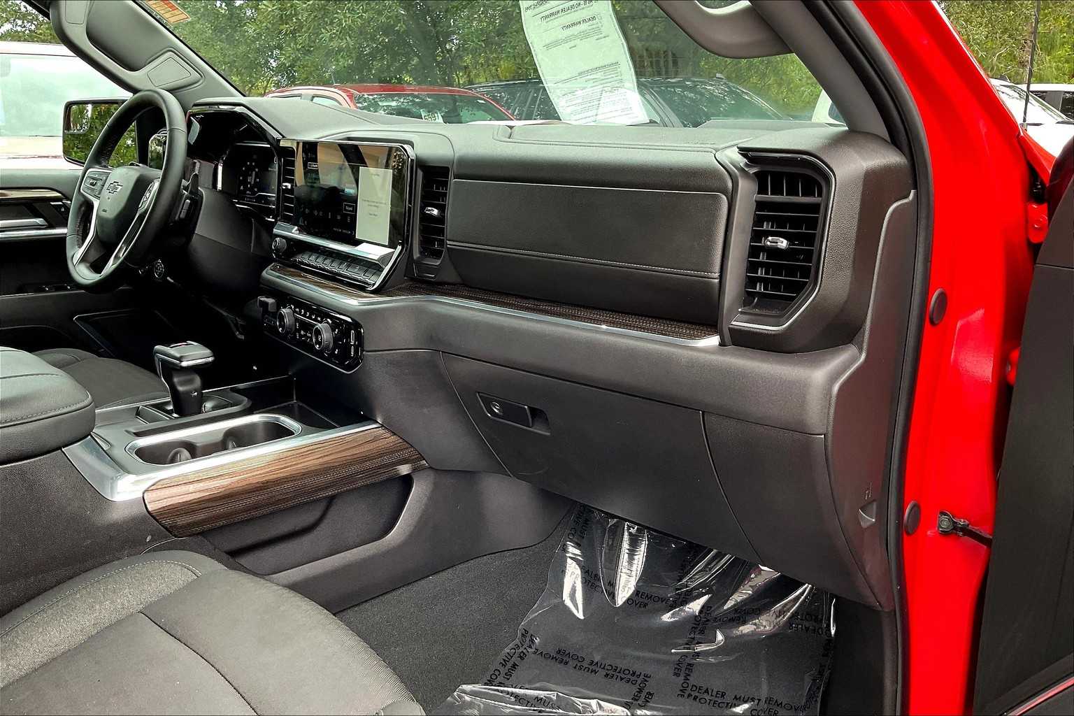 2024 Chevrolet Silverado 1500 LT Trail Boss photo 15