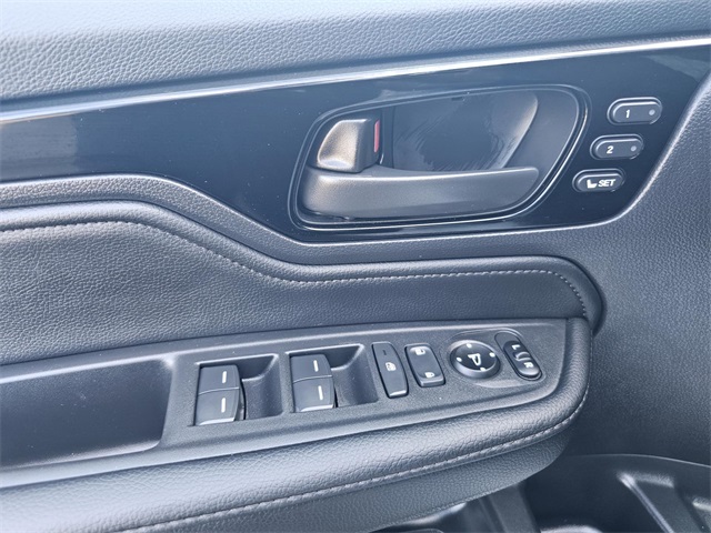 2025 Honda Odyssey Touring photo 22