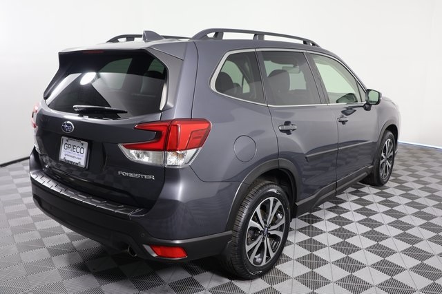 2022 Subaru Forester Limited photo 8