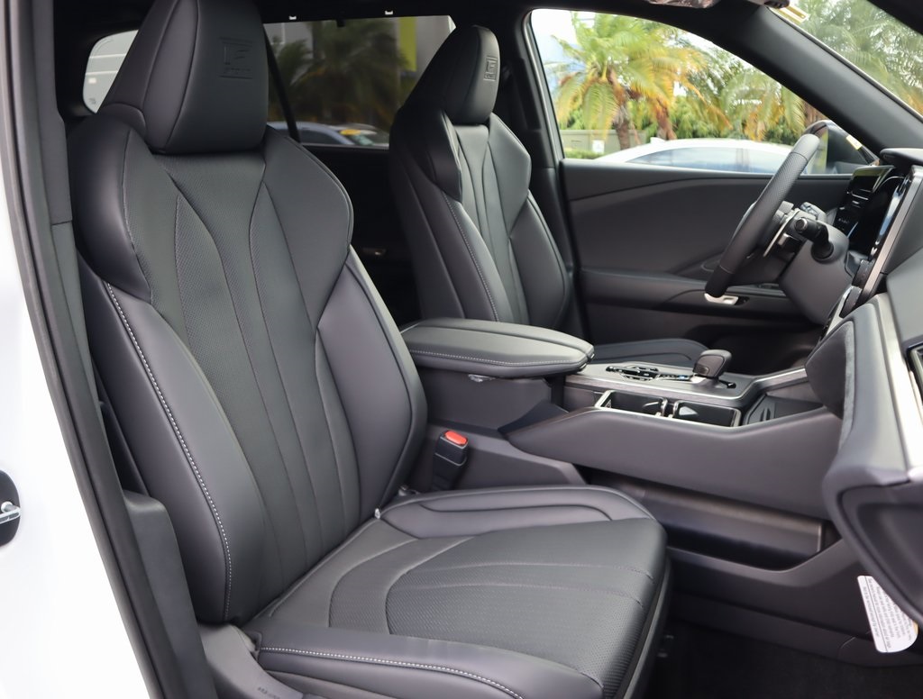 2025 Lexus TX 350 photo 31