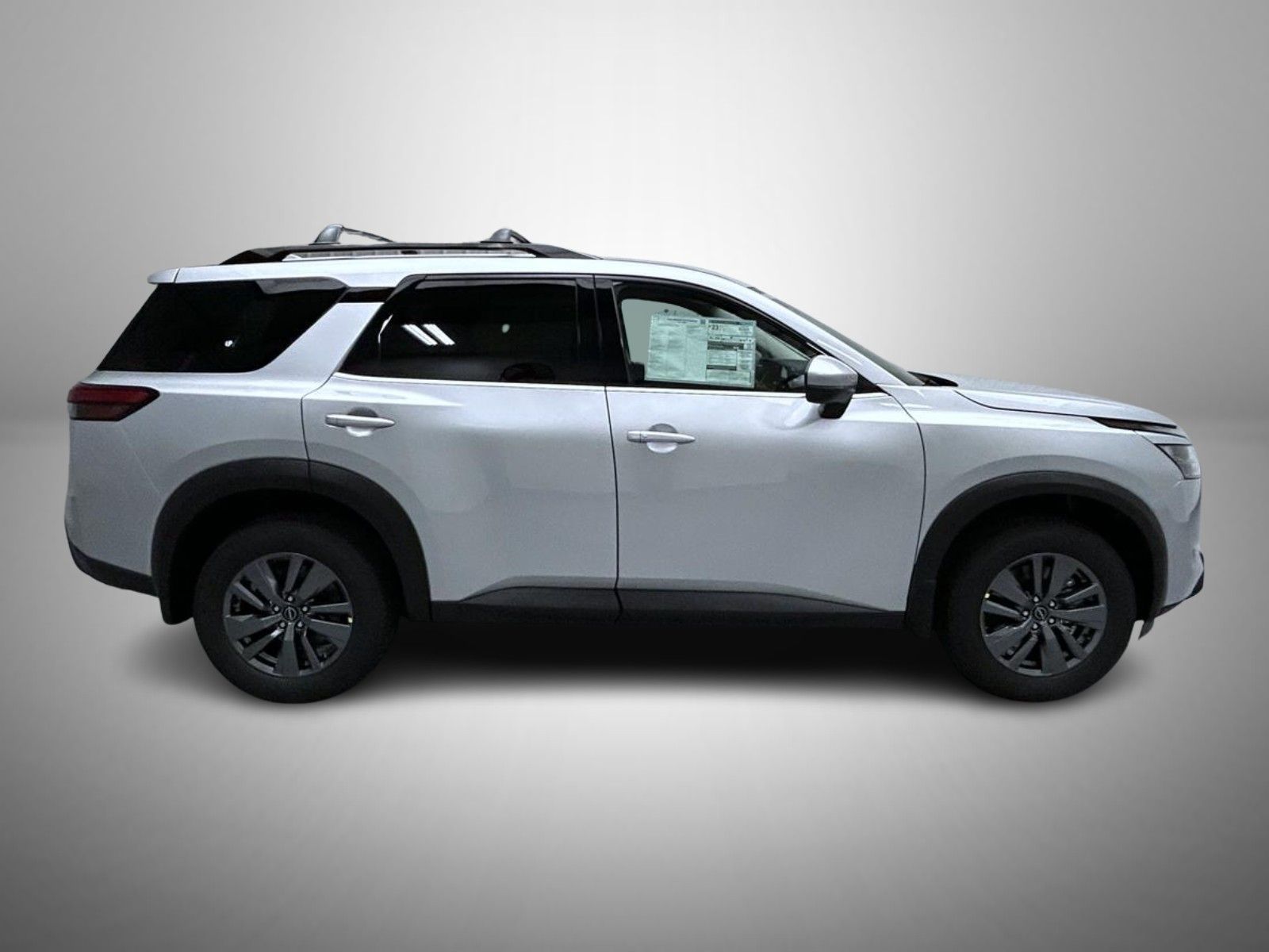 2025 Nissan Pathfinder SV photo 4