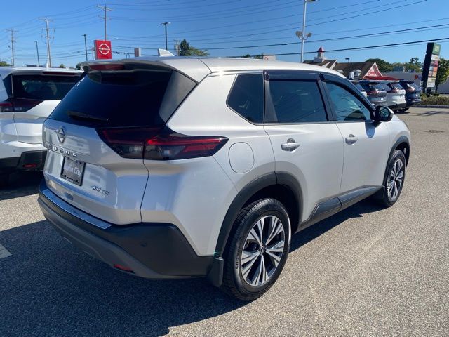 2022 Nissan Rogue SV photo 3