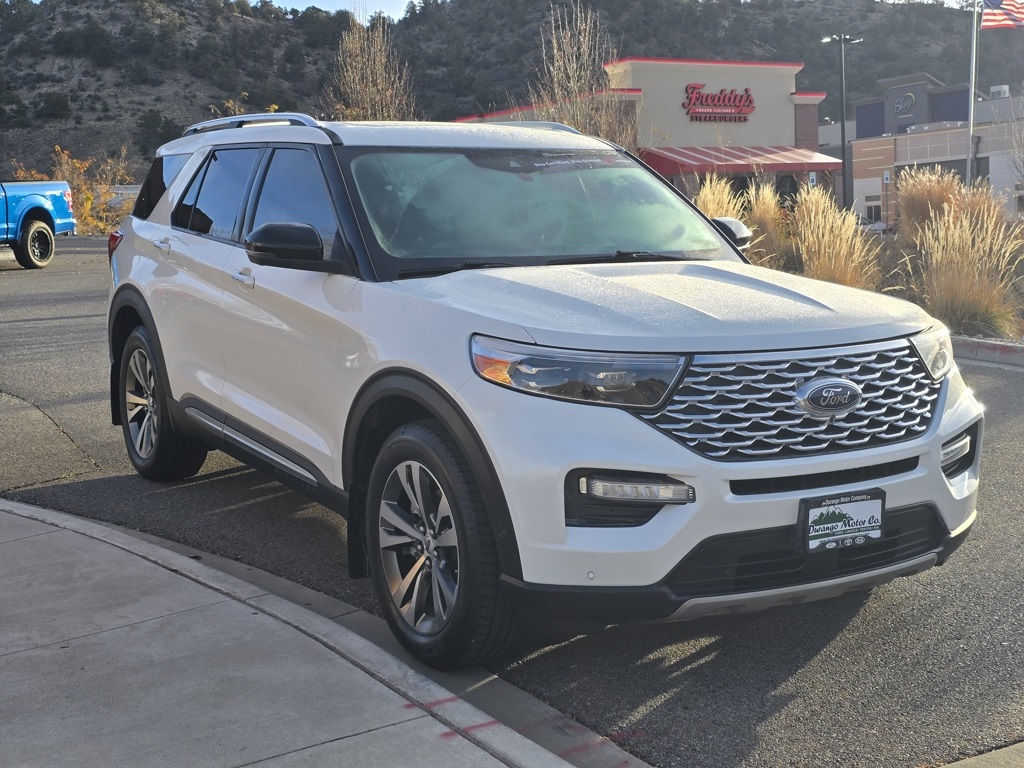 2020 Ford Explorer Platinum photo 2