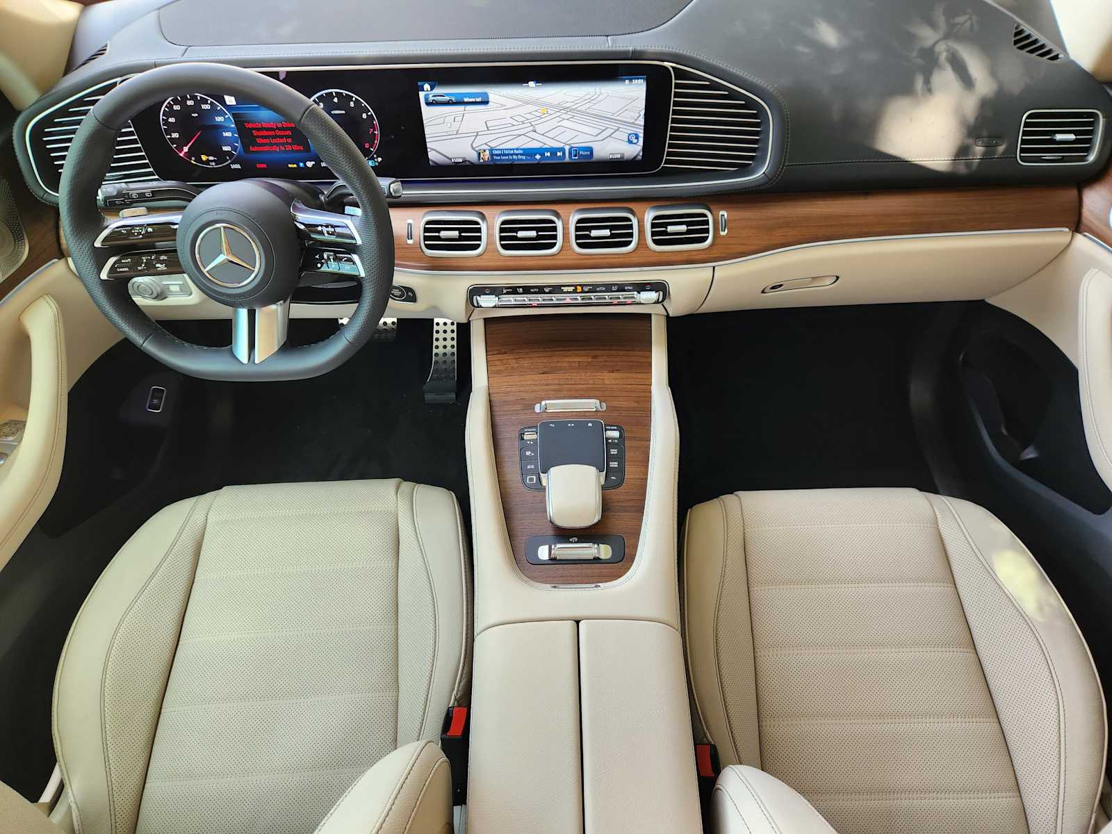 2026 Mercedes Benz GLS 450 4MATIC photo 17
