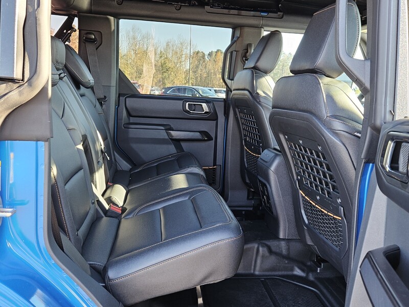 2024 Ford Bronco Badlands photo 12
