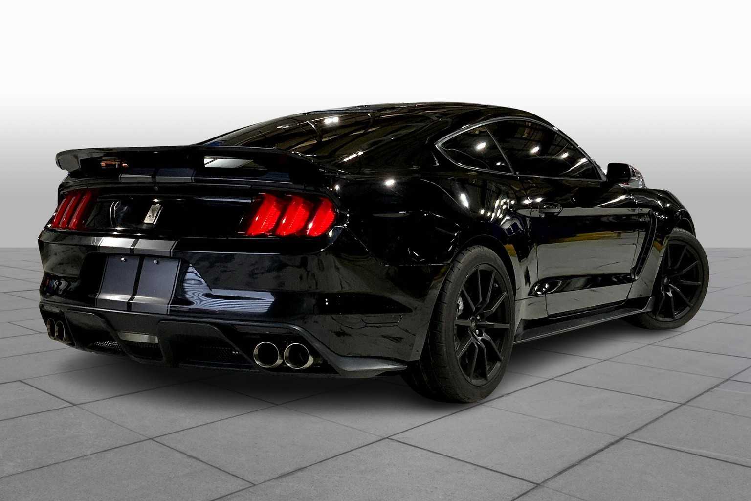 2018 Ford Mustang Shelby GT350 photo 12