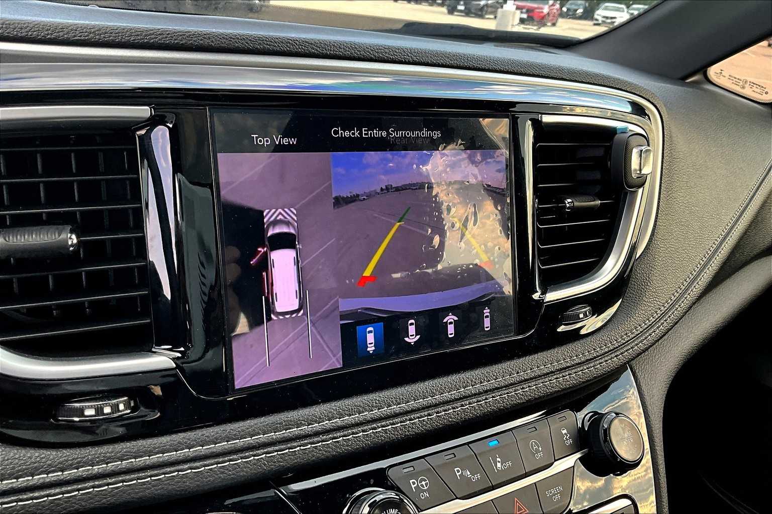 2018 Chrysler Pacifica Limited photo 22
