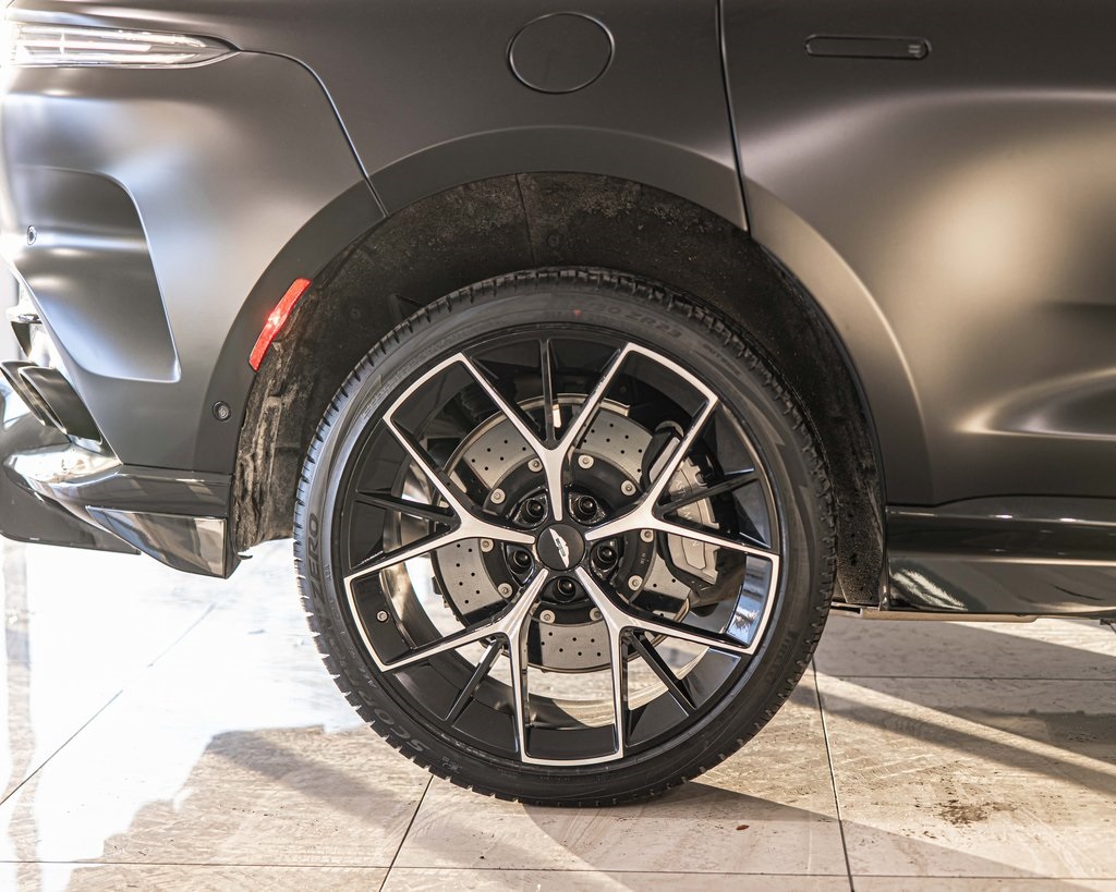 2025 ASTON MARTIN DBX - Image 11