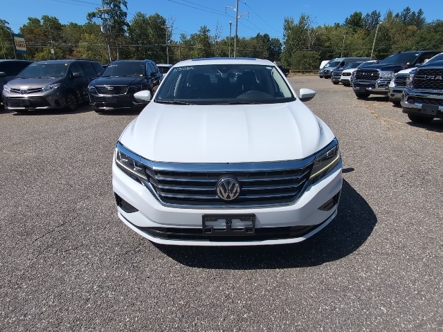 2021 Volkswagen Passat 2.0T SE photo 3
