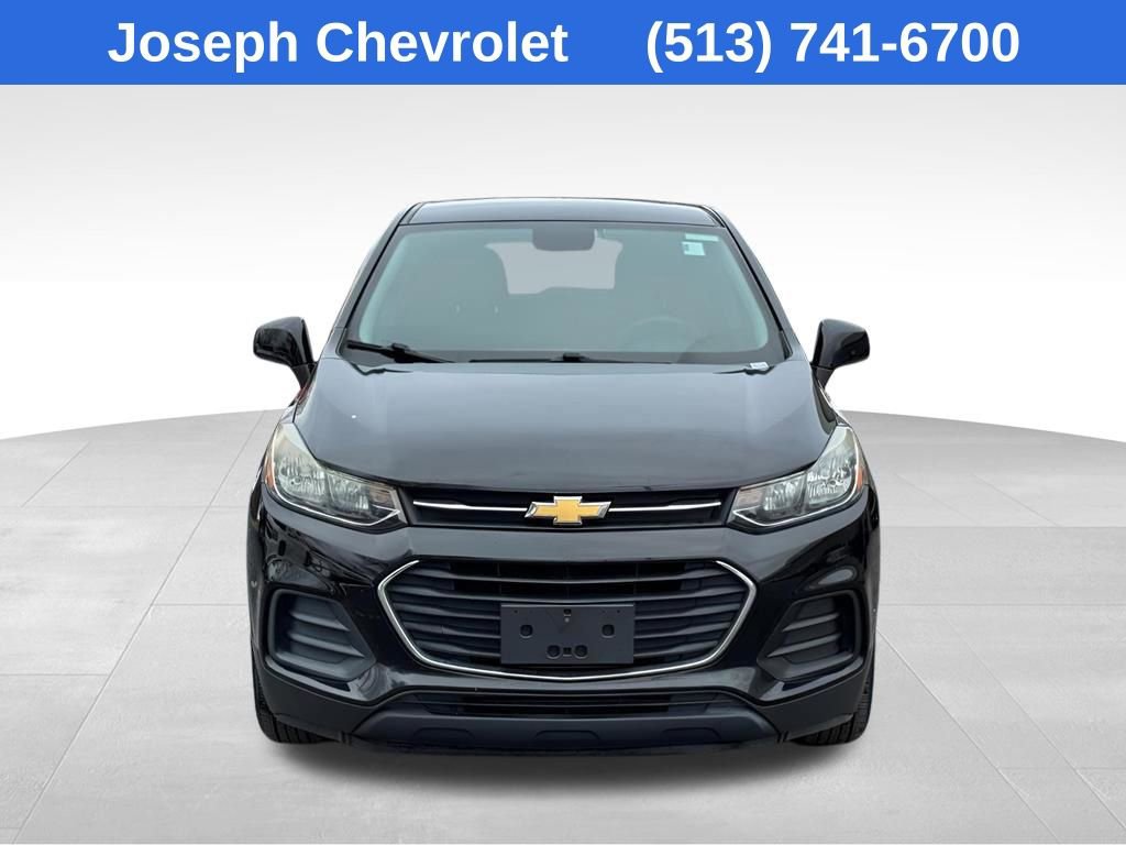 2017 Chevrolet Trax LS photo 2
