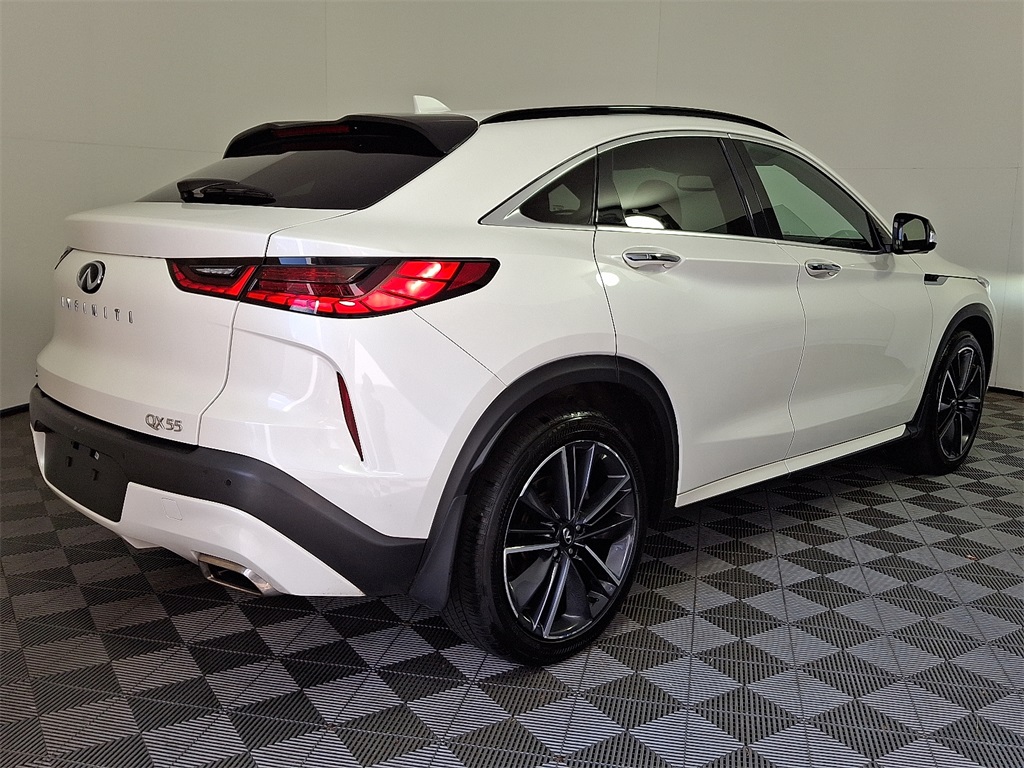2023 Infiniti QX55 Essential photo 4