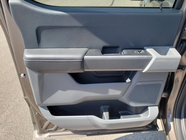 2023 Ford F-150 XLT photo 12