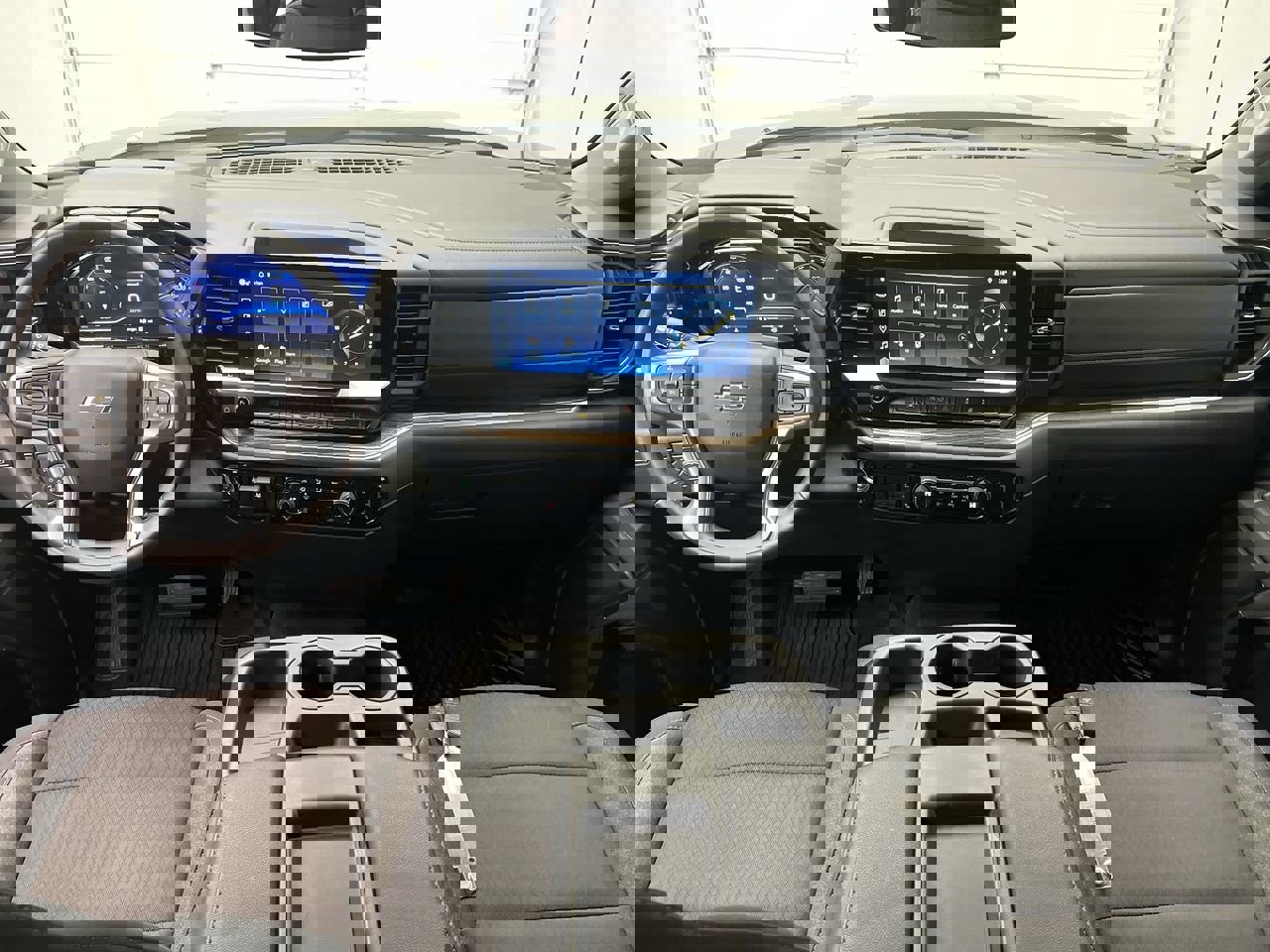 2024 Chevrolet Silverado 1500 RST photo 4