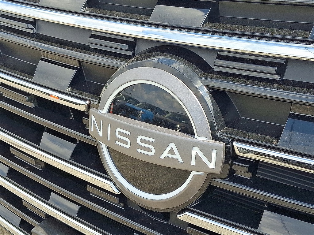 2026 Nissan Rogue SV photo 5