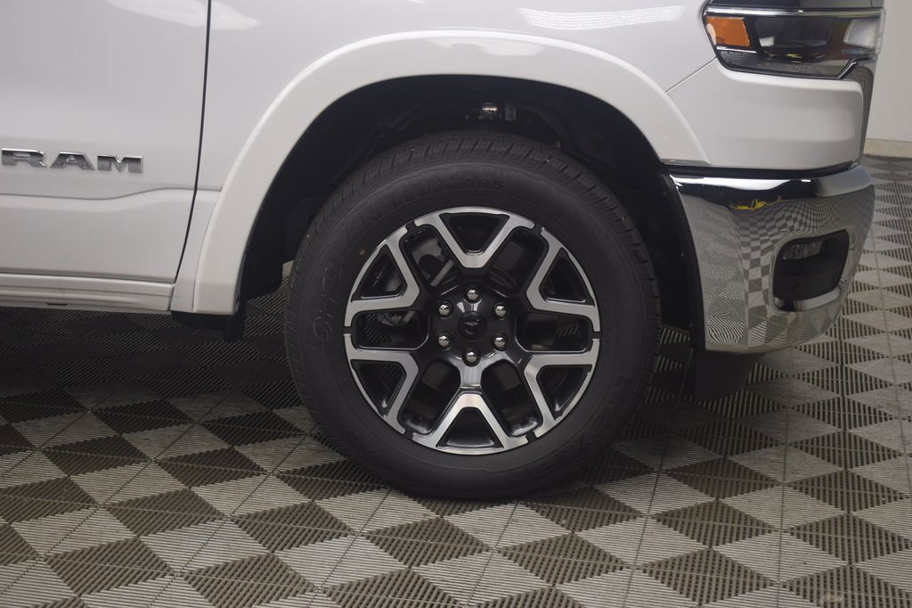 2025 Ram 1500 Laramie photo 3