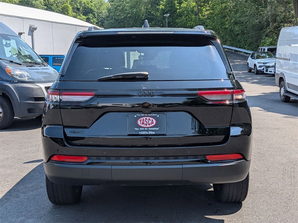 2023 Jeep Grand Cherokee Altitude photo 4