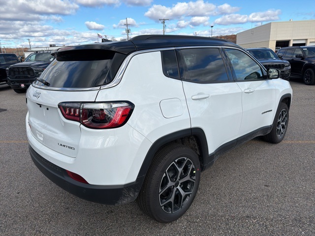 2026 Jeep Compass Limited photo 3