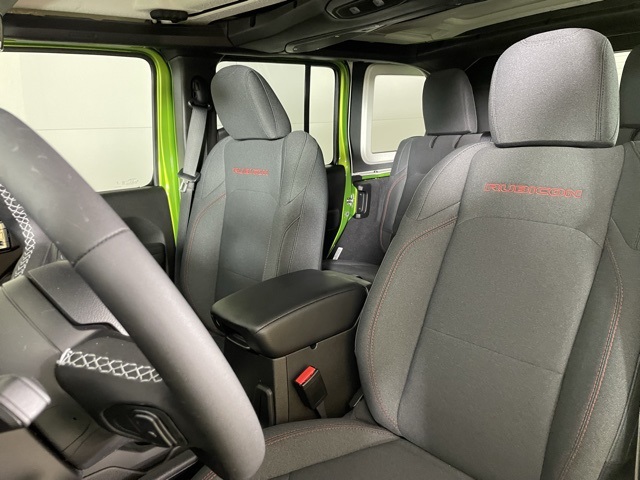 2025 Jeep Wrangler Rubicon photo 18
