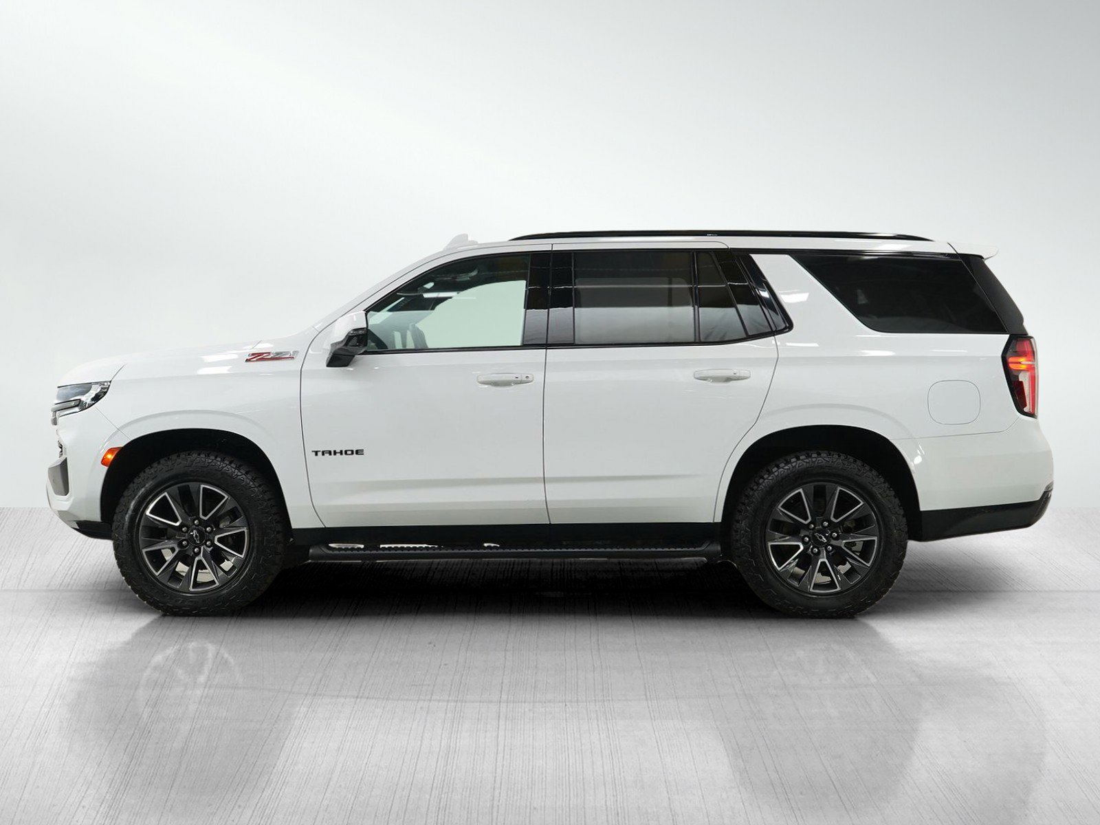Used 2021 Chevrolet Tahoe Z71 with VIN 1GNSKPKD3MR179462 for sale in Burnsville, Minnesota