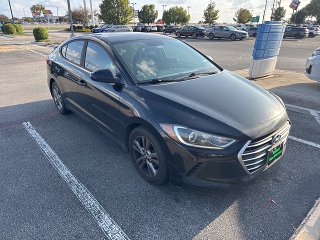 2017 Hyundai Elantra SE photo 2