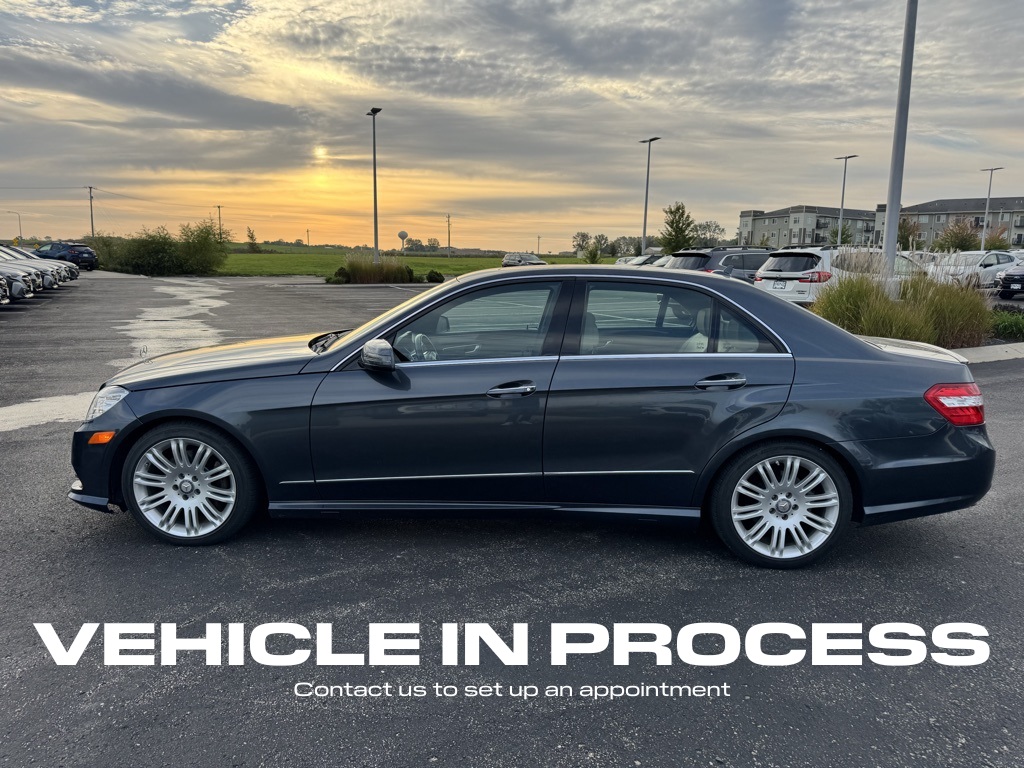 2013 Mercedes Benz E 350 4MATIC photo 3