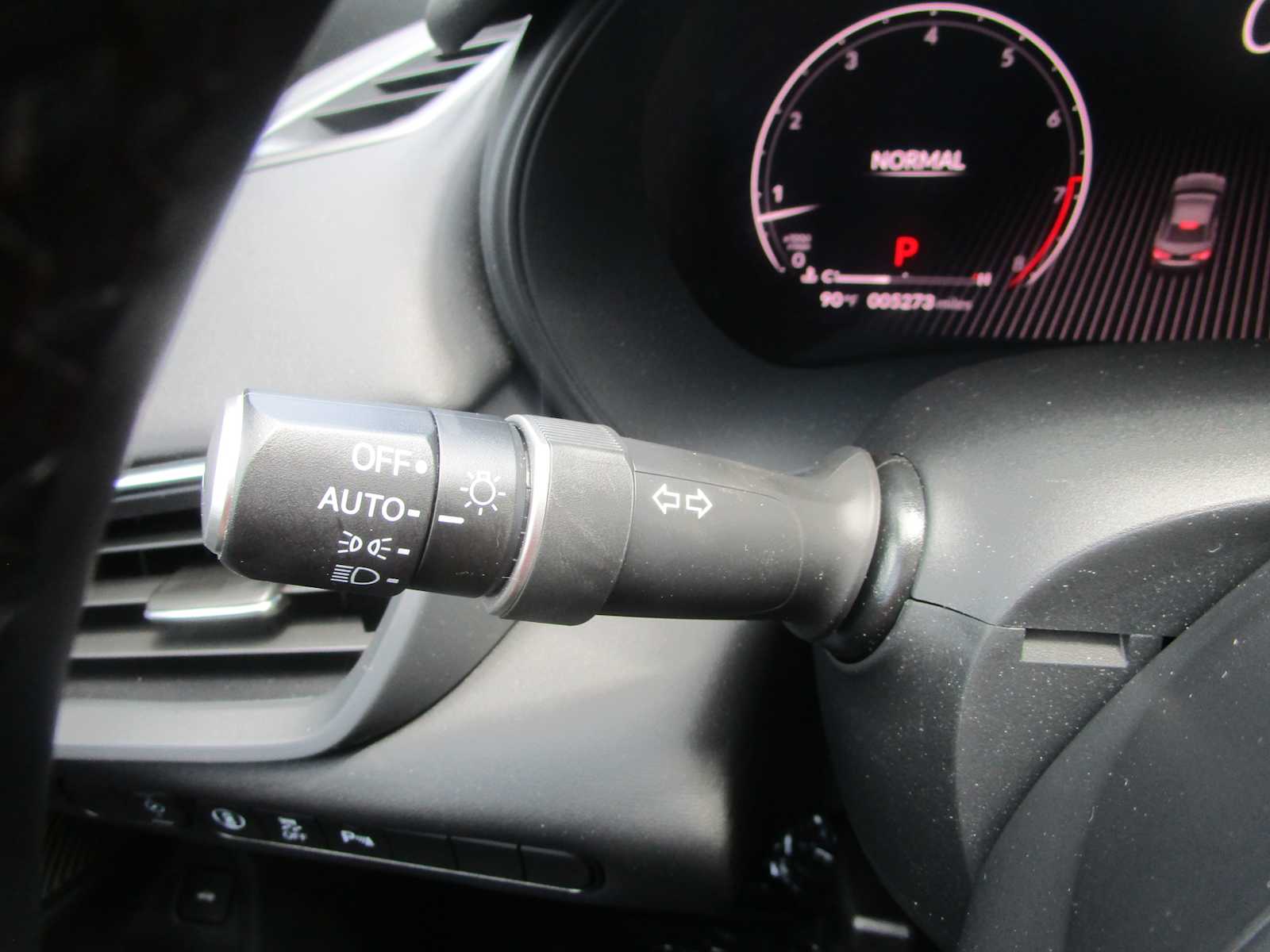 2025 Acura TLX Technology photo 28