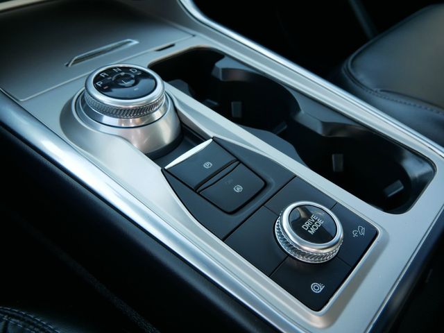 2022 Ford Explorer XLT photo 11