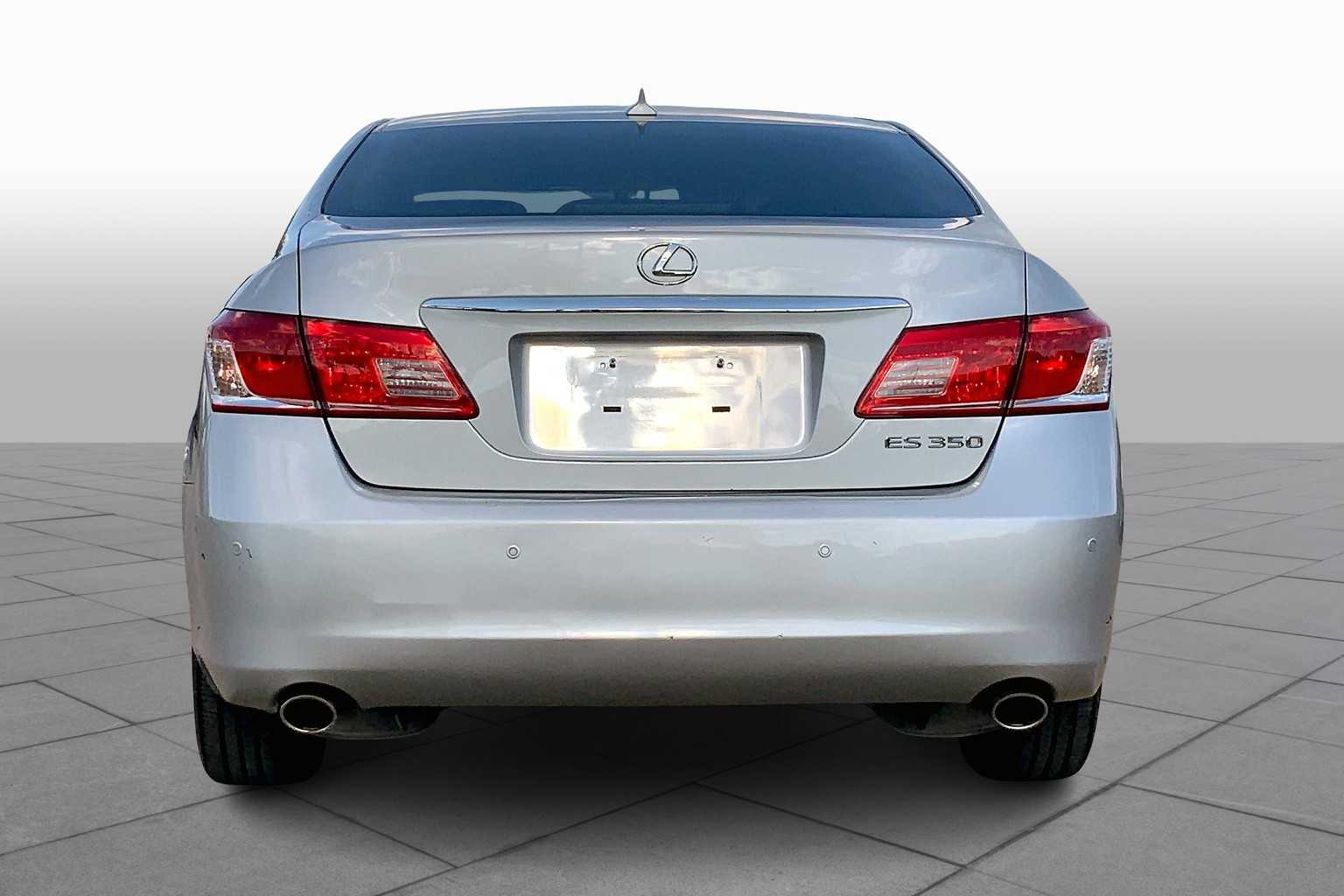 2011 Lexus ES 350 photo 4