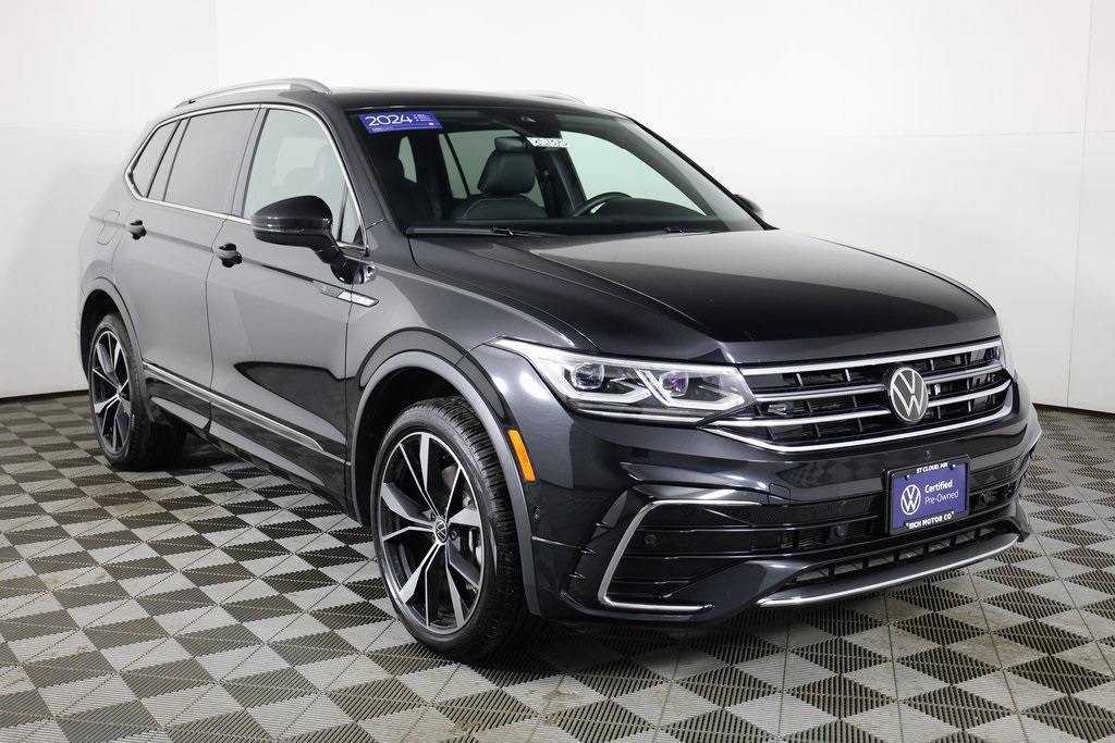 2024 Volkswagen Tiguan SEL R-LINE's photo