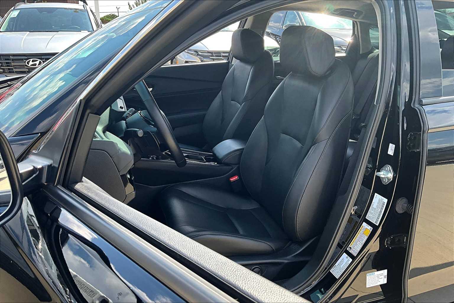 2024 Honda Accord Hybrid Touring photo 7