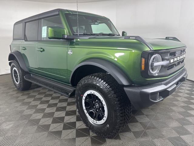 2025 Ford Bronco 4-Door Outer Banks's photo
