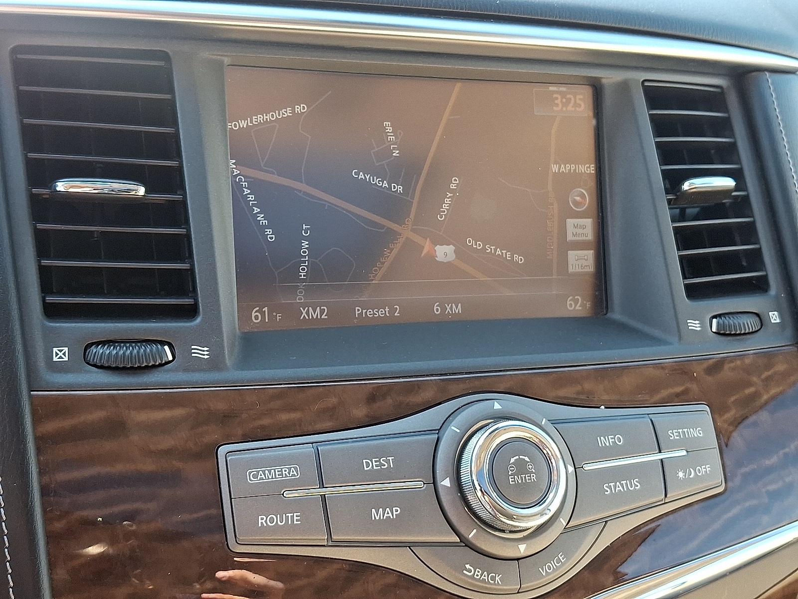 2017 Nissan Armada Platinum photo 19