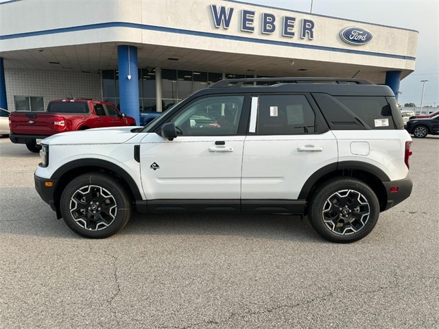 2025 Ford Bronco Sport Outer Banks photo 2