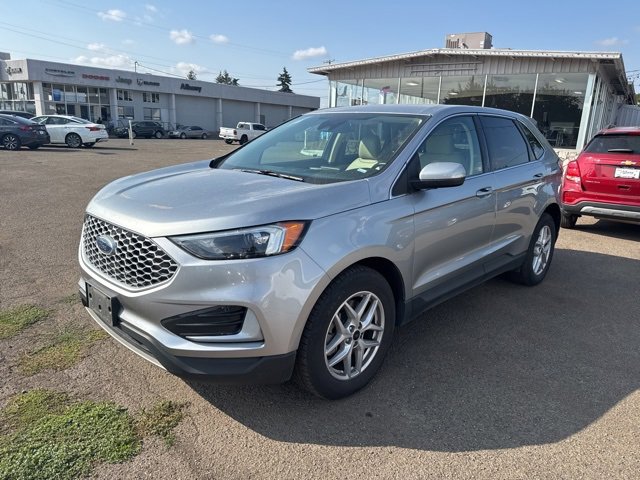 2023 Ford Edge SEL photo 2