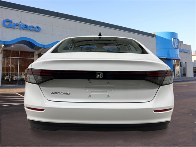 2025 Honda Accord SE photo 4