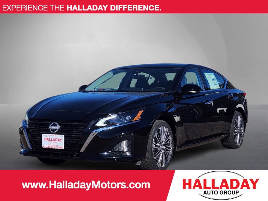 2025 Nissan Altima SL's photo