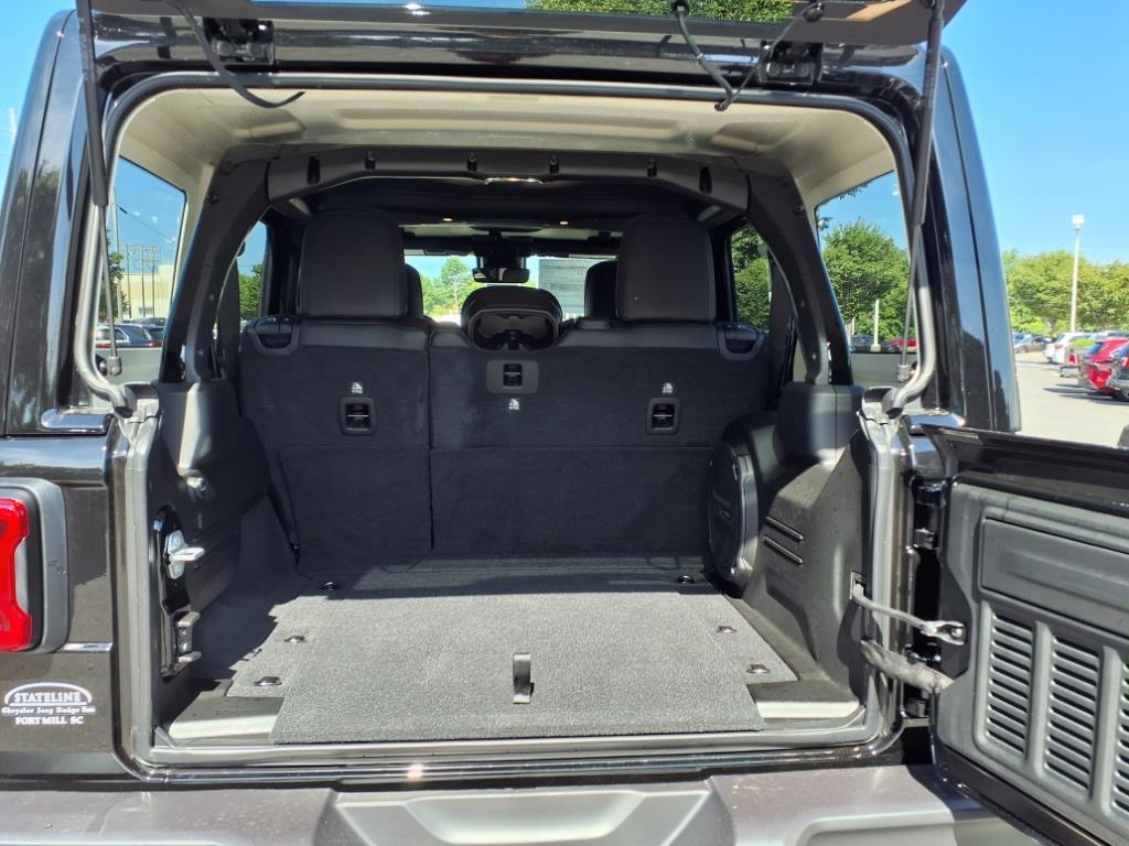 2025 Jeep Wrangler Rubicon photo 23