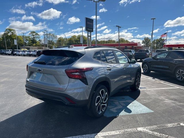 2026 Chevrolet Trax photo 2