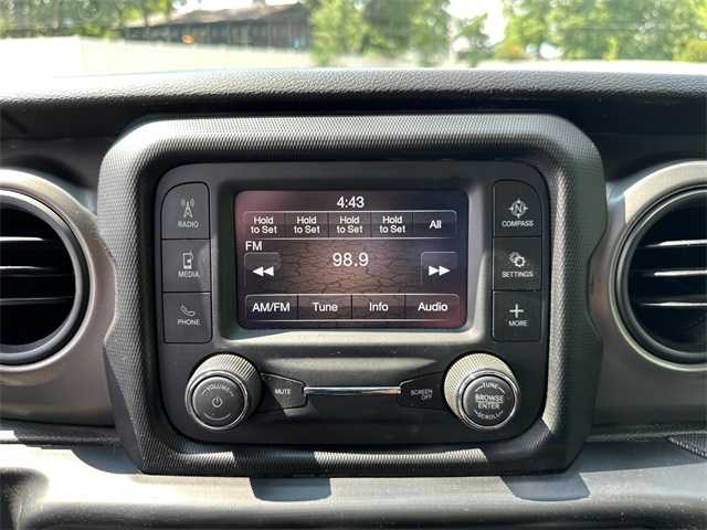 2021 Jeep Gladiator Willys photo 21