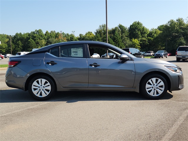 2025 Nissan Sentra S photo 2