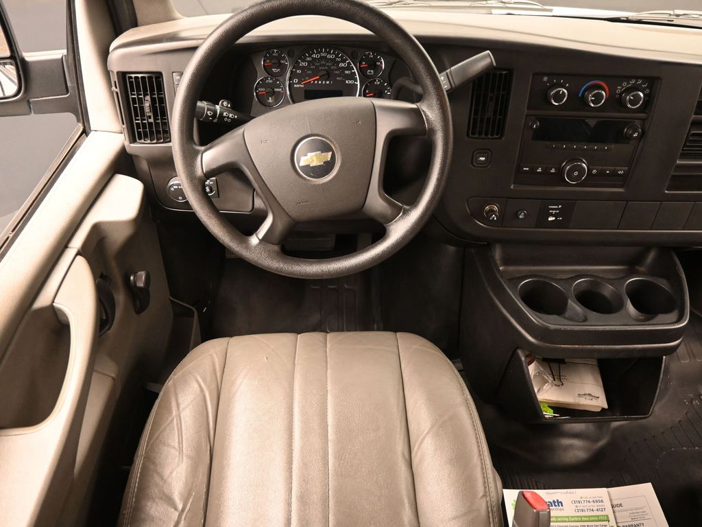 2012 Chevrolet Express 2500 Work Van photo 4