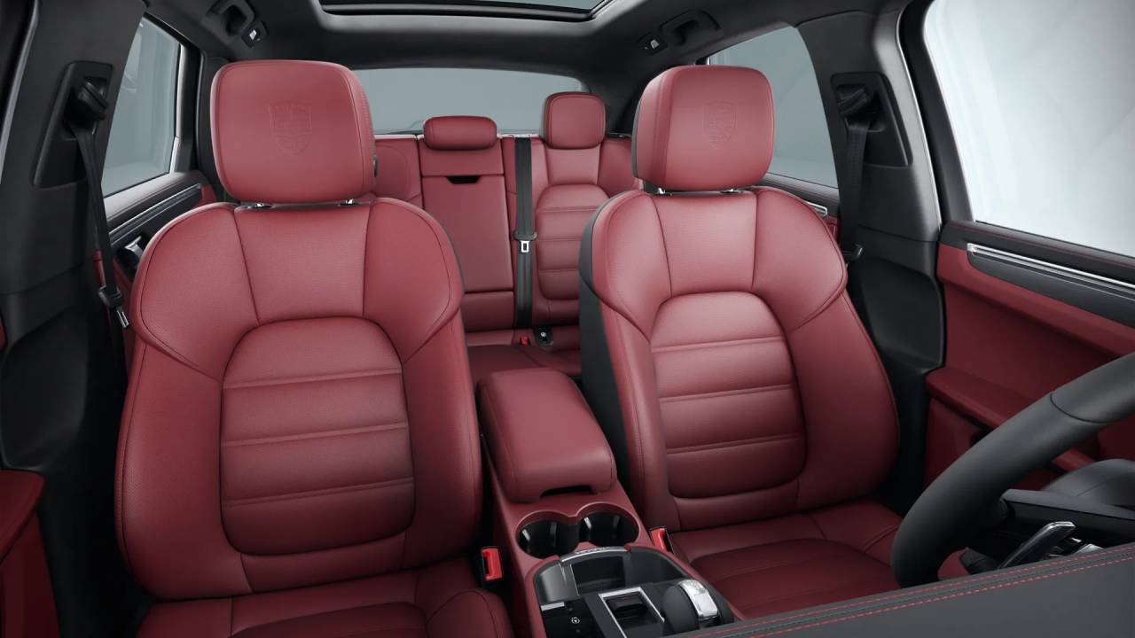 2026 Porsche Macan GTS photo 11