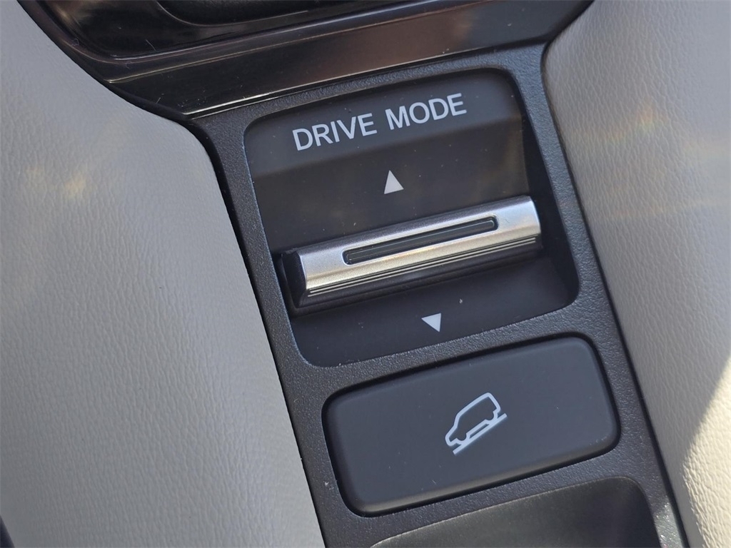 2026 Honda HR-V LX photo 6