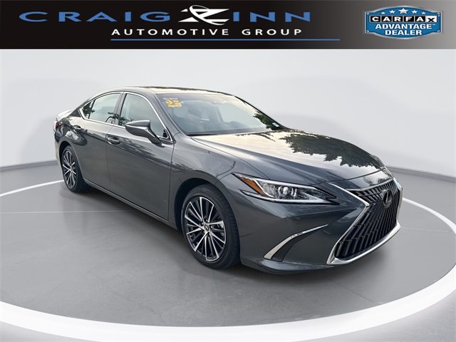 2025 Lexus ES 350's photo